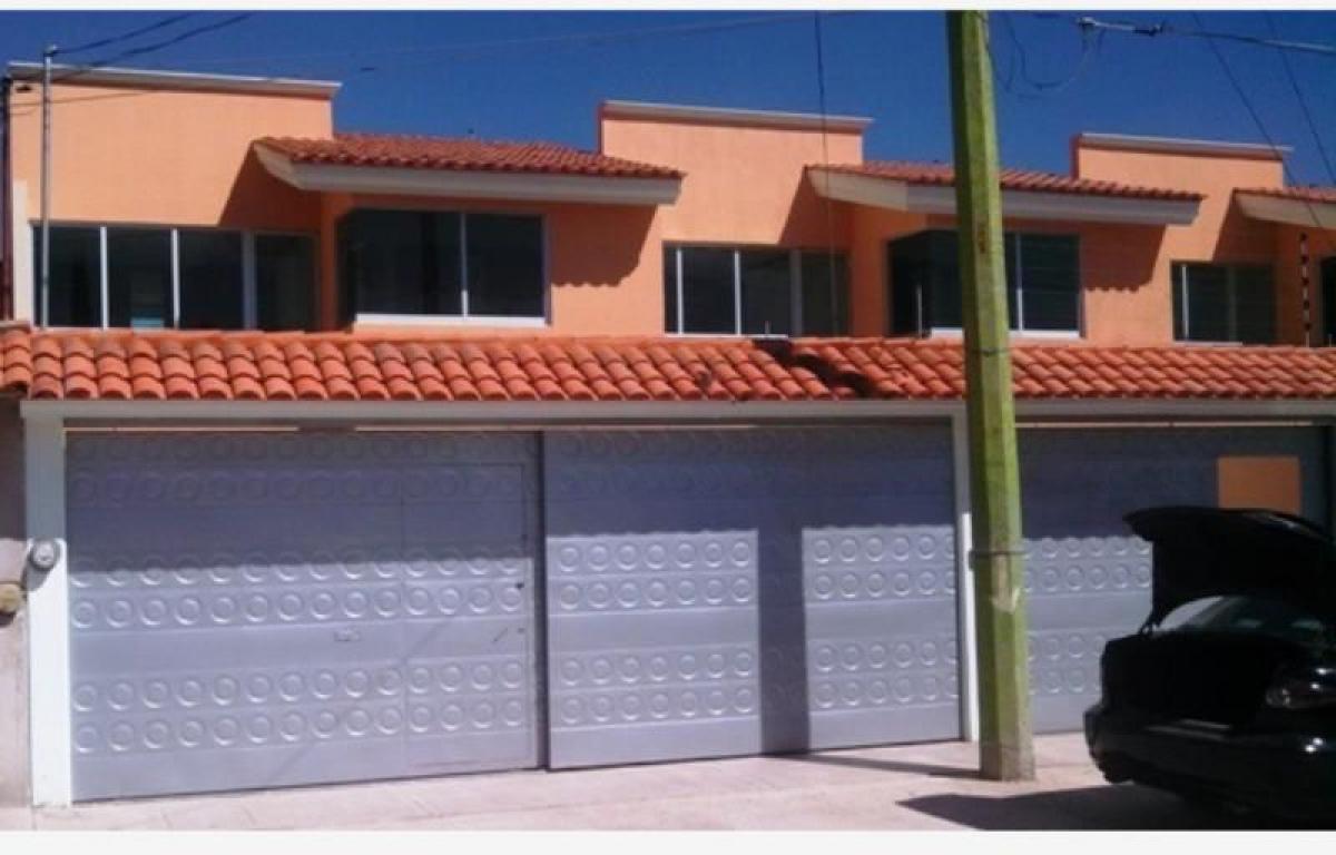 3 bedrooms House in Puebla, Mexico No. 178570