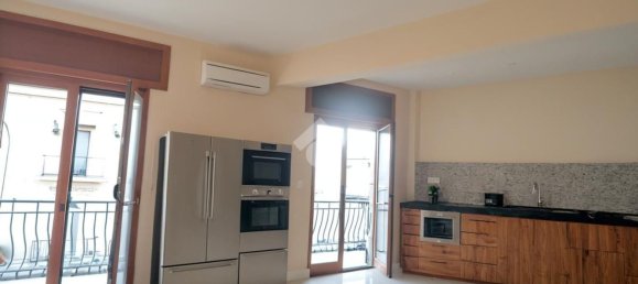 3-Zimmer Wohnung in Naples, Italy, Nr. 274919 14