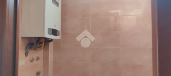 3-Zimmer Wohnung in Naples, Italy, Nr. 274919 9