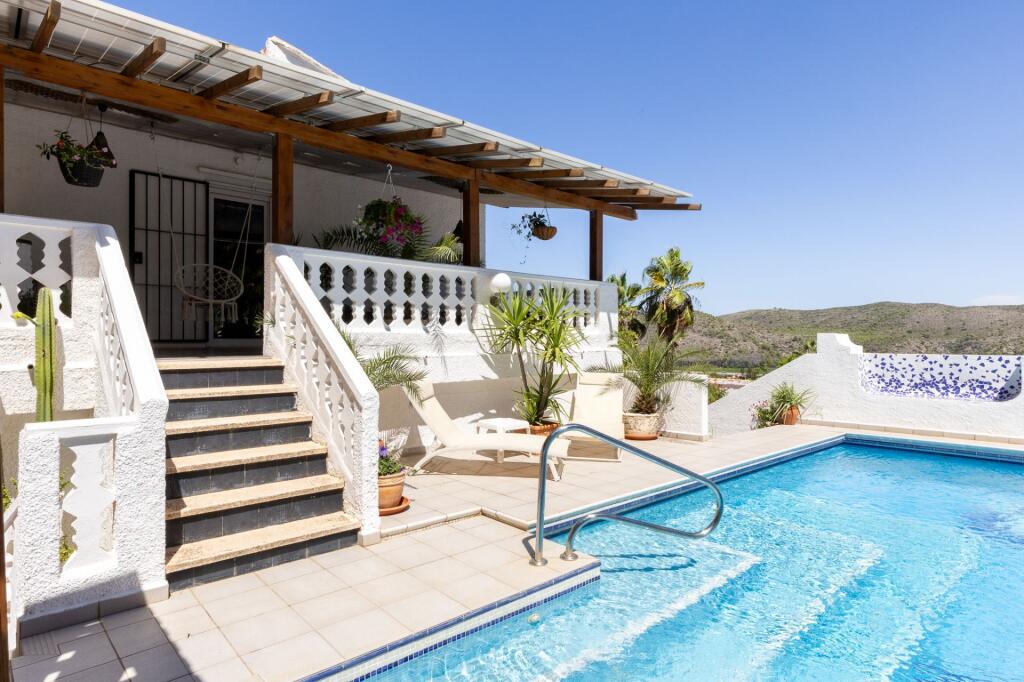 Villa de 7 dormitorios en Gandia, Spain No. 205494