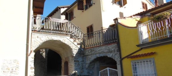 6 rooms Villa in Podenzana, Italy No. 134100 11