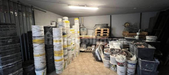 35m² Warehouse in Bussero, Italy No. 88742 5