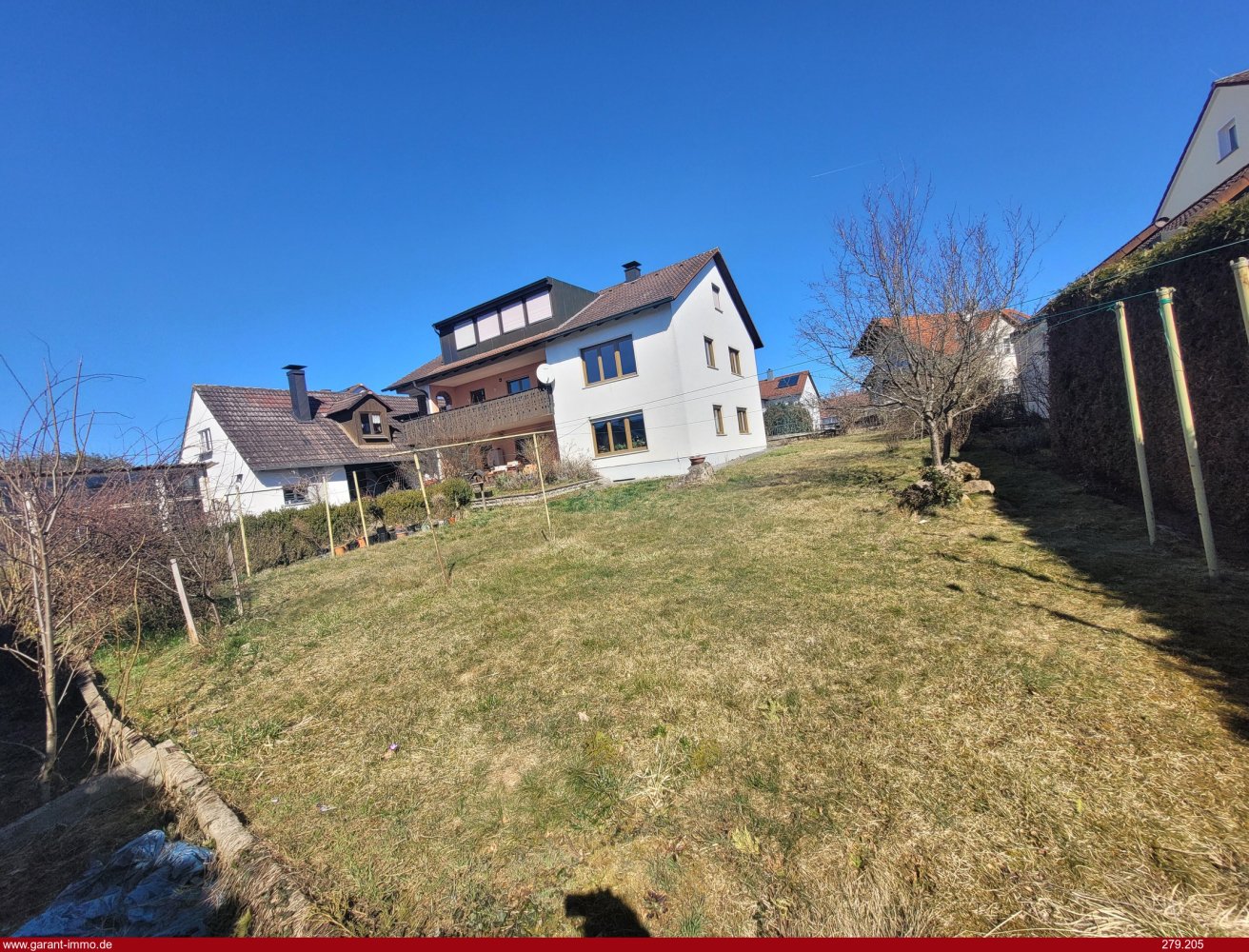 Apartamento de 4 dormitorios en Roth, Germany No. 117480