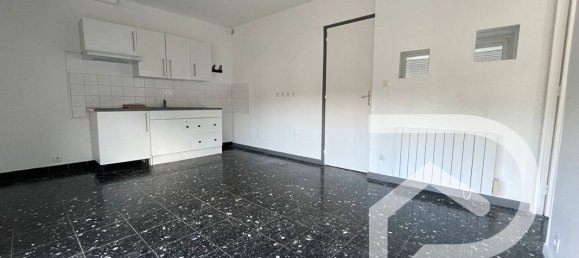 Apartamento de 12 dormitorios en Compiegne, France No. 316086 6