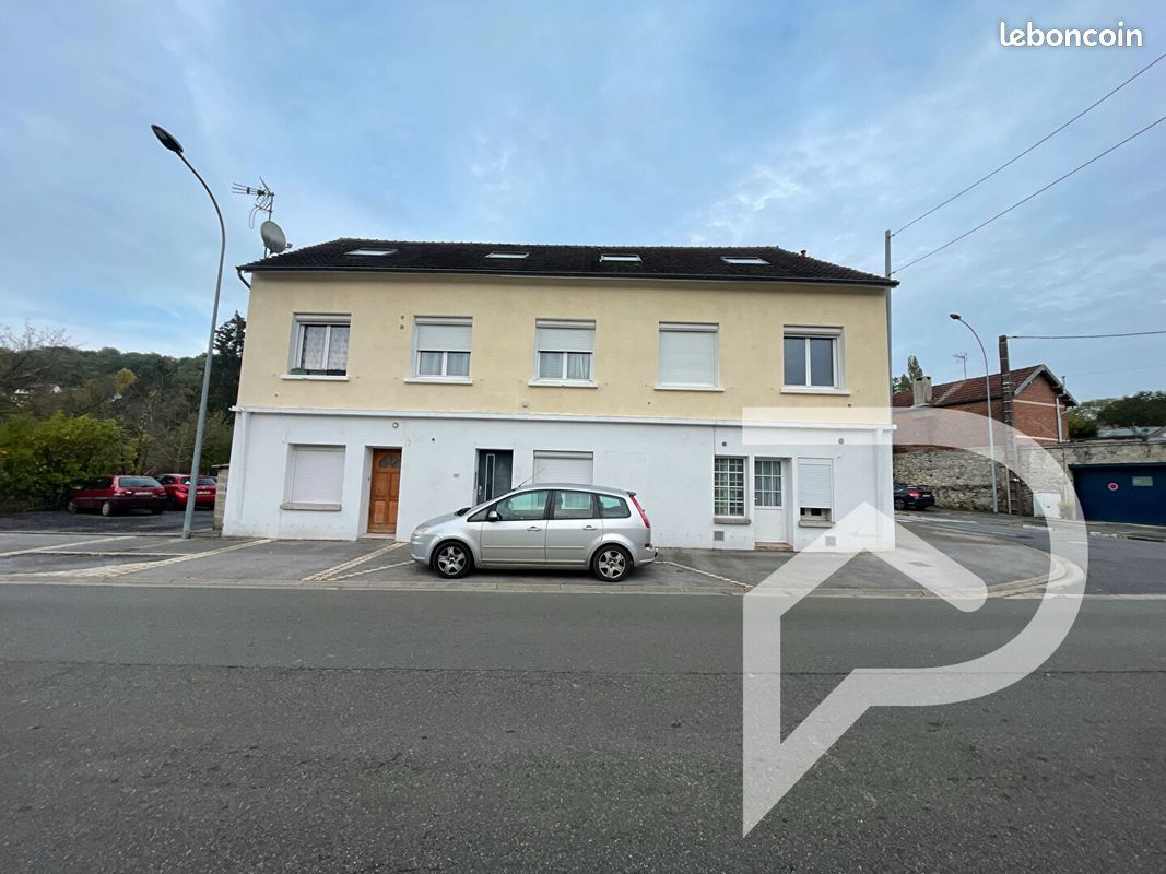 Apartamento de 12 dormitorios en Compiegne, France No. 316086