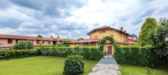13-Zimmer Villa in Capriate San Gervasio, Italy, Nr. 189698 17