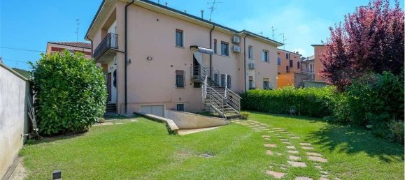 5-Zimmer Haus in Rolo, Italy, Nr. 17191 19