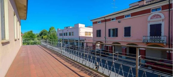 5-Zimmer Haus in Rolo, Italy, Nr. 17191 8