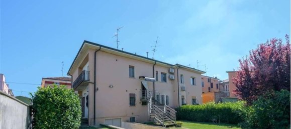 5-Zimmer Haus in Rolo, Italy, Nr. 17191 20