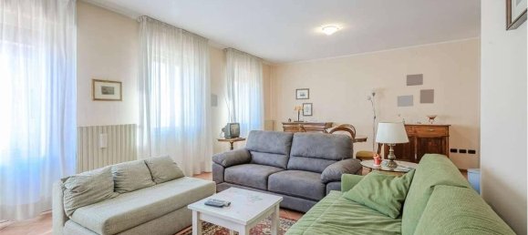 5-Zimmer Haus in Rolo, Italy, Nr. 17191 5