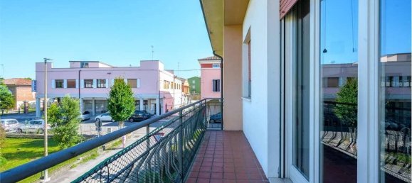 5-Zimmer Haus in Rolo, Italy, Nr. 17191 13