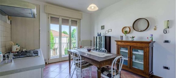 5-Zimmer Haus in Rolo, Italy, Nr. 17191 10