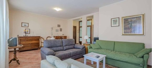 5-Zimmer Haus in Rolo, Italy, Nr. 17191 4