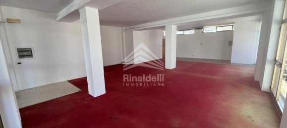 2 rooms Commercial property in Porto Sant'Elpidio, Italy No. 296418 4