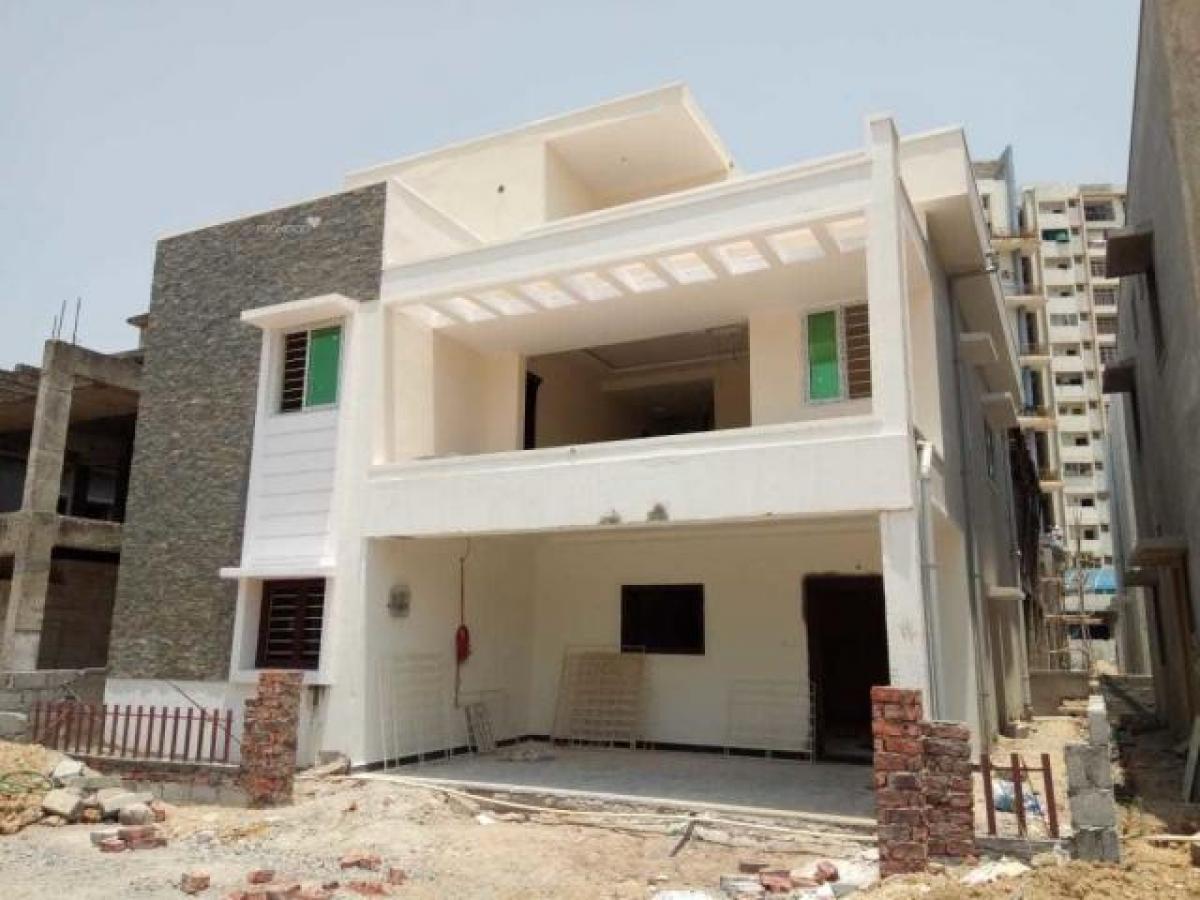 4 bedrooms House in Hyderabad, India No. 42484
