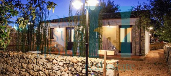 Casa de 8 divisões em Noto, Italy N.º 74216 21