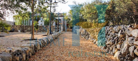 Casa de 8 divisões em Noto, Italy N.º 74216 40