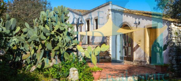 Casa de 8 divisões em Noto, Italy N.º 74216 44