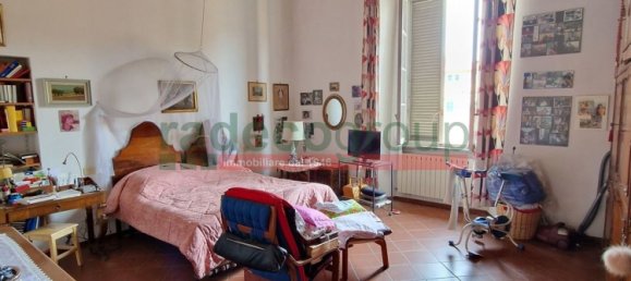 6 rooms Apartment in Livorno, Italy No. 146492 10
