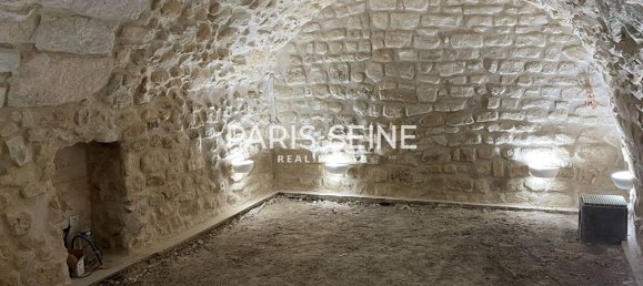 3 rooms Apartment in Paris, France No. 161589 2