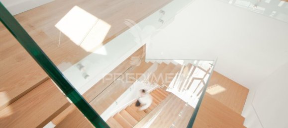 Вилла с 4 спальнями в Алмада, Португалия № 140016 16