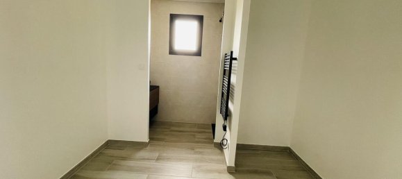 Casa de 3 dormitorios en Pont-de-Cheruy, France No. 330963 5