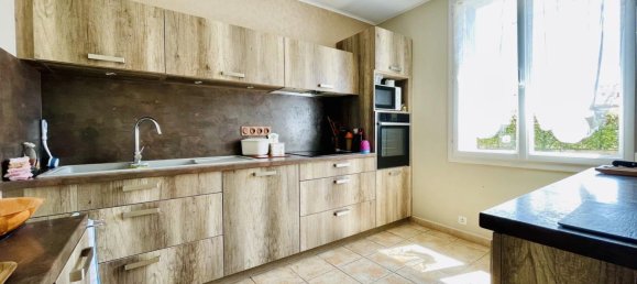 3 bedrooms House in Vaison-la-Romaine, France No. 294732 7