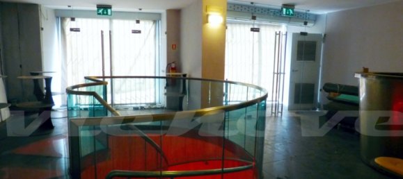 Propiedad comercial de 5 habitaciónes en Rome, Italy No. 222457 21