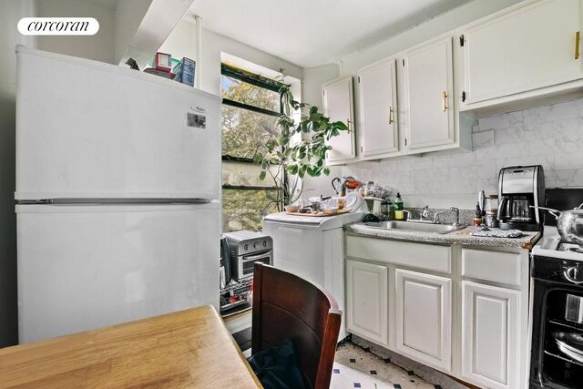 9 bedrooms House in Brooklyn, USA No. 223240