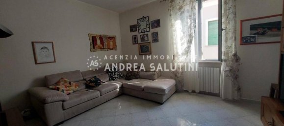 4 rooms Apartment in Pontedera, Italy No. 87111 2
