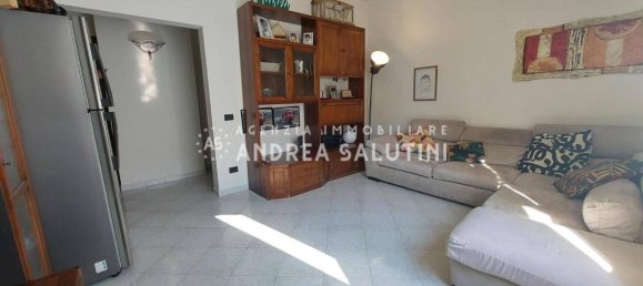4 rooms Apartment in Pontedera, Italy No. 87111 3
