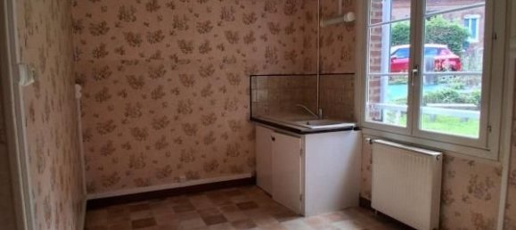 3 bedrooms House in Cleres, France No. 360437 3