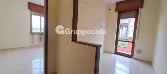 2 bedrooms Apartment in Magenta, Italy No. 100846 9