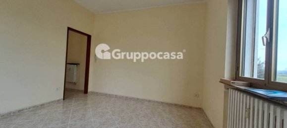 2 bedrooms Apartment in Magenta, Italy No. 100846 3