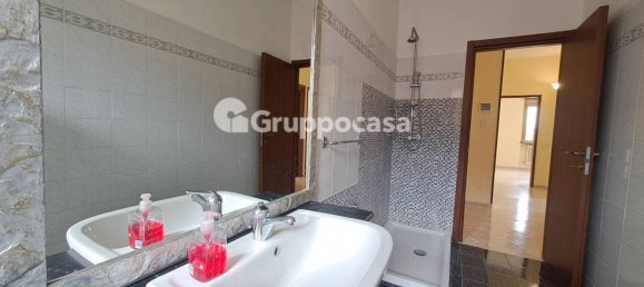 2 bedrooms Apartment in Magenta, Italy No. 100846 16