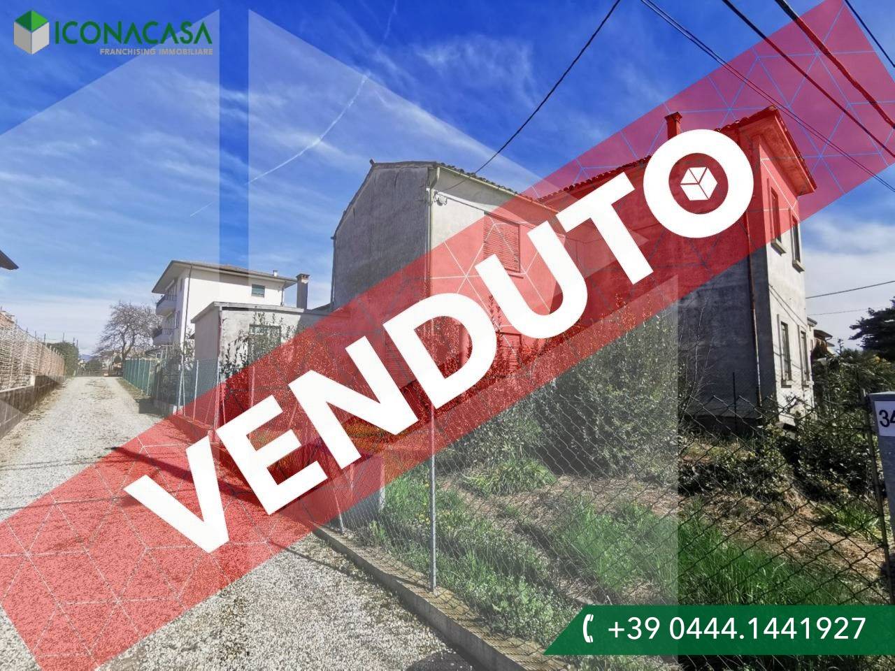 4 rooms House in Vicenza, Italy No. 18551