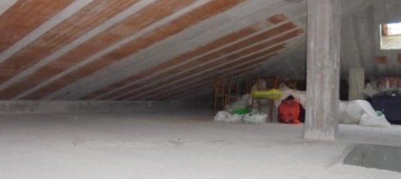 3 bedrooms House in Macchiagodena, Italy No. 685 7