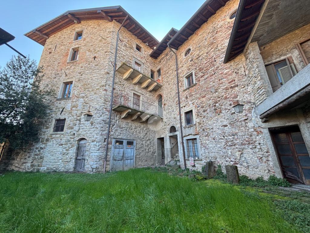 5 Schlafzimmer Haus in Gorlago, Italy, Nr. 124658