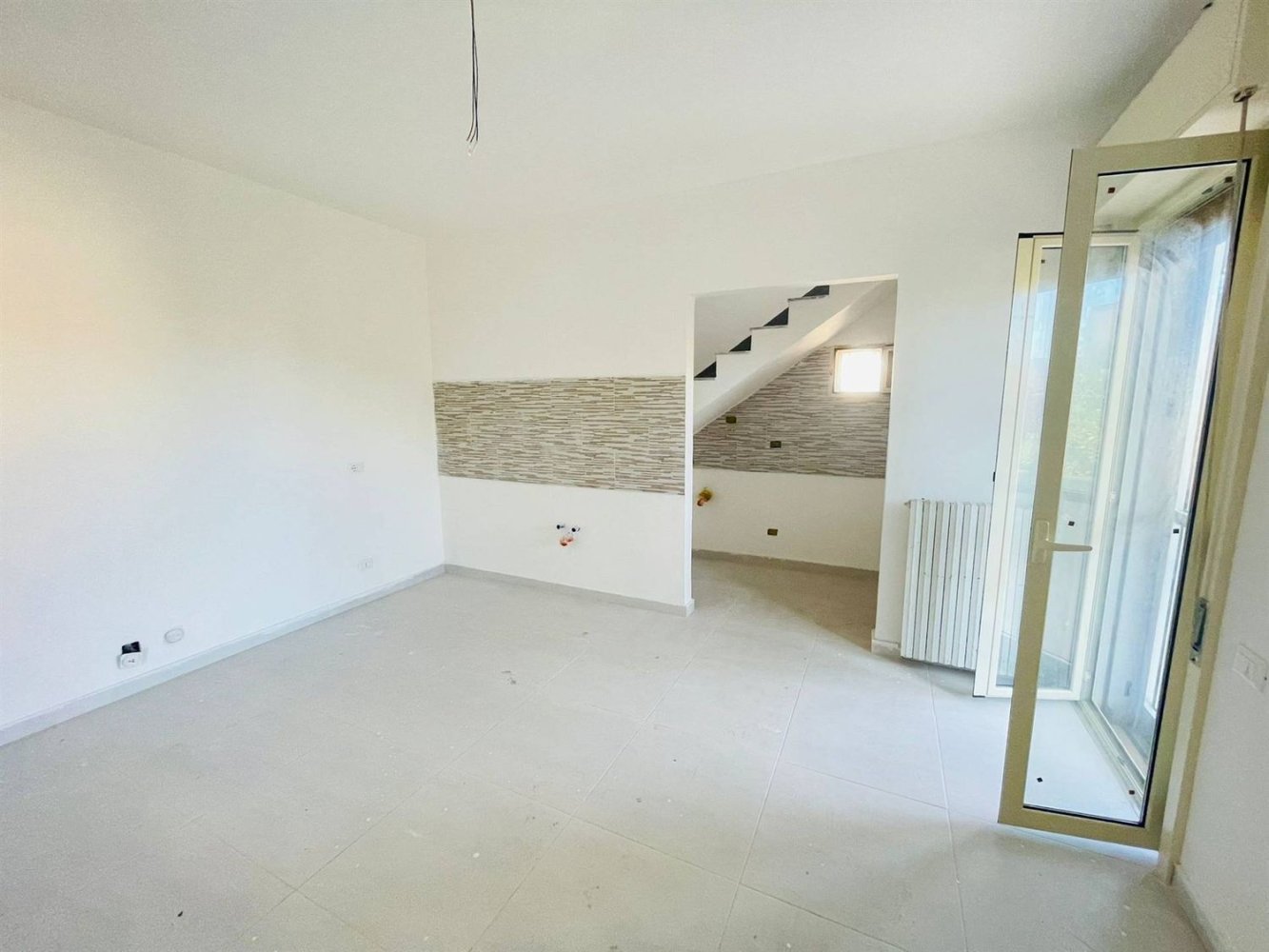 3-salle Appartement à Syracuse, Italy No. 250074