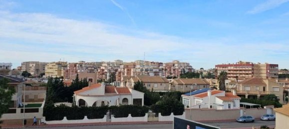 2 غرف نوم منزل ذو طابقين في Torrevieja, Spain رقم 189867 2