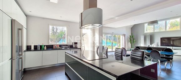 Вилла с 6 спальнями в Преси-сюр-Уаз, Франция № 38629 21