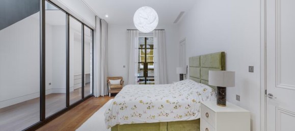 4 bedrooms Apartment in London, United Kingdom No. 13101 26