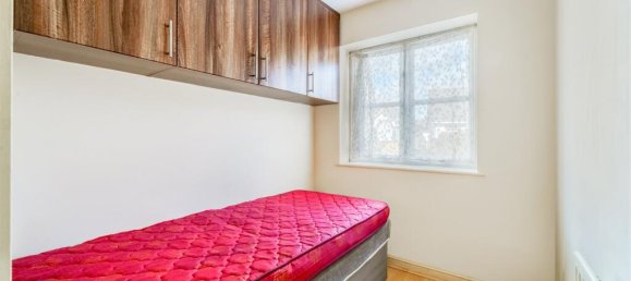 3 bedrooms Commercial property in Feltham, United Kingdom No. 9798 7