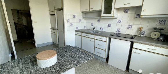 5 rooms Apartment in Halluin, France No. 321090 6