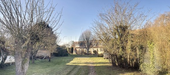 5 bedrooms House in Anet, France No. 92432 47