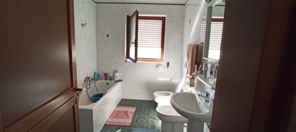 Apartamento de 6 divisões em Taranto, Italy N.º 76958 7