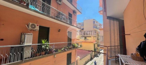 4 bedrooms Apartment in Torre del Greco, Italy No. 357652 9
