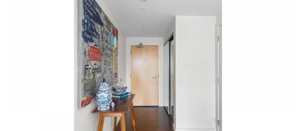 2 bedrooms Condo in British Columbia, Canada No. 1299 2