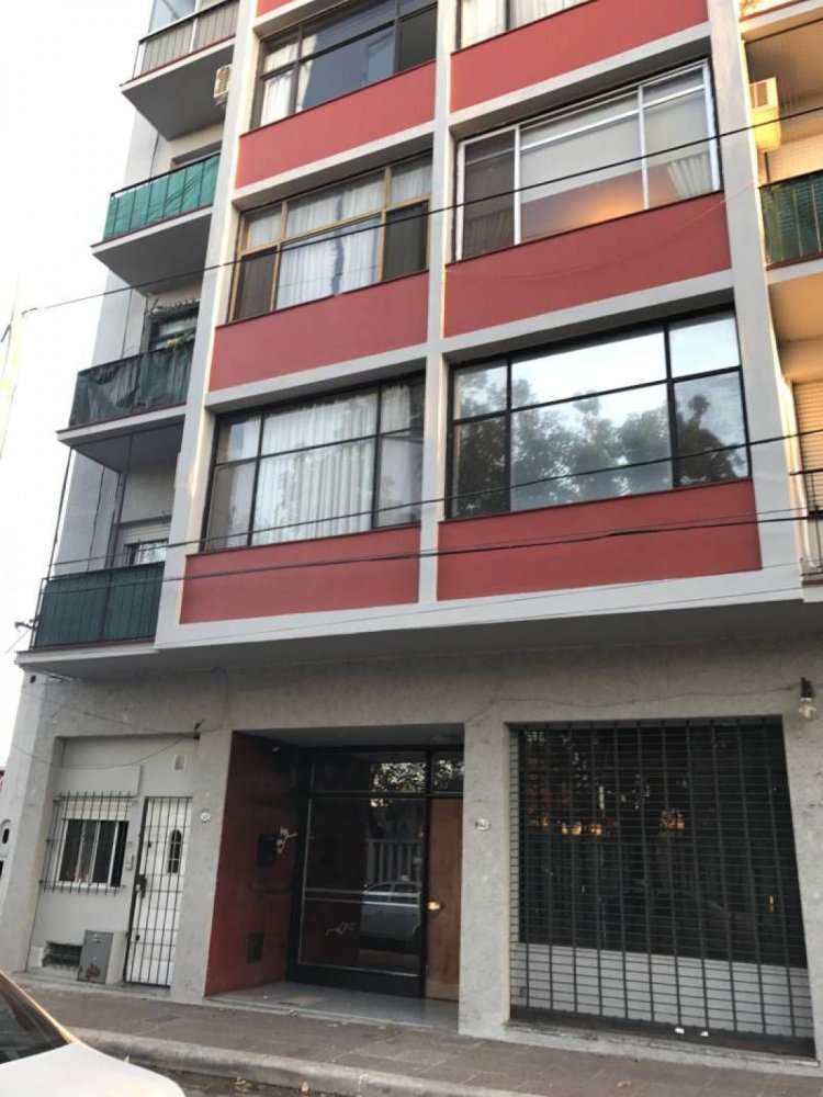 2 bedrooms Apartment in Vicente Lopez, Argentina No. 6926