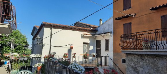 4 rooms House in Tagliacozzo, Italy No. 254168 9